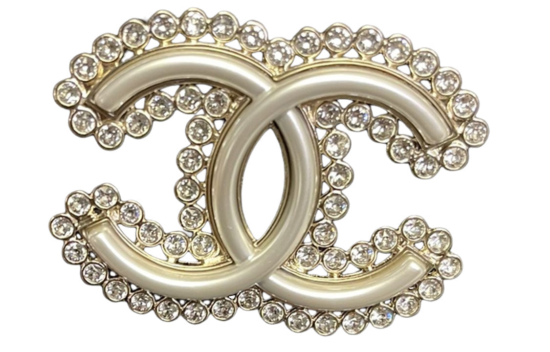CHANEL 22c Early Spring Brooches Unisex Gold