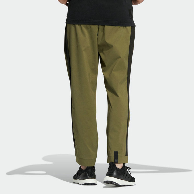 adidas Logo HE5155