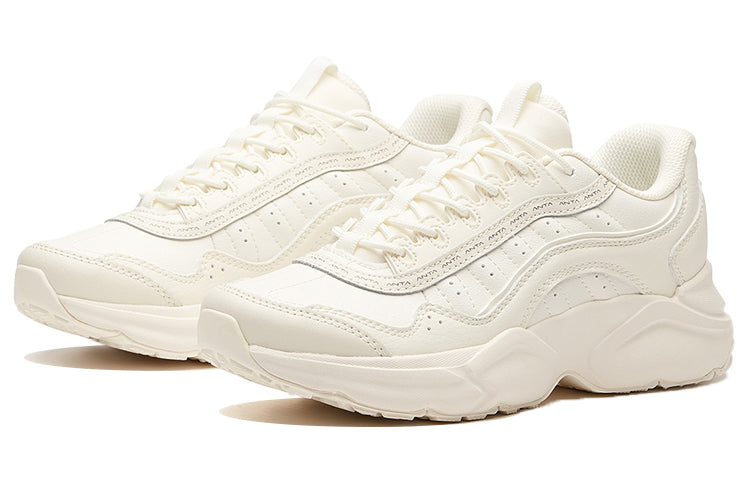 (WMNS) ANTA Training Series Sneakers 'Ivory White' 122017772-3