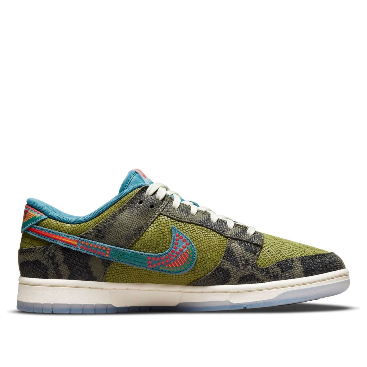 Nike Dunk Low 'SiEMPRE Familia' DO2160-335