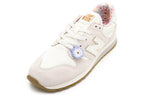 (WMNS) New Balance 520 Beige/White WL520CC