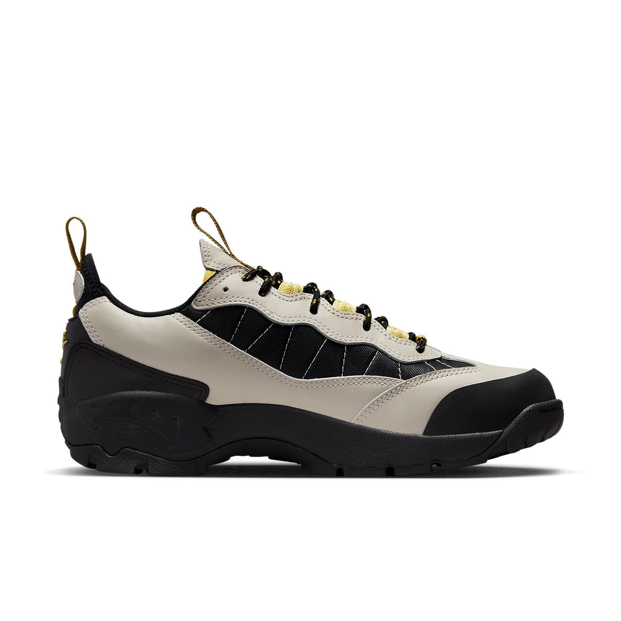 Nike ACG Air Mada 'Light Bone' DO9332-001