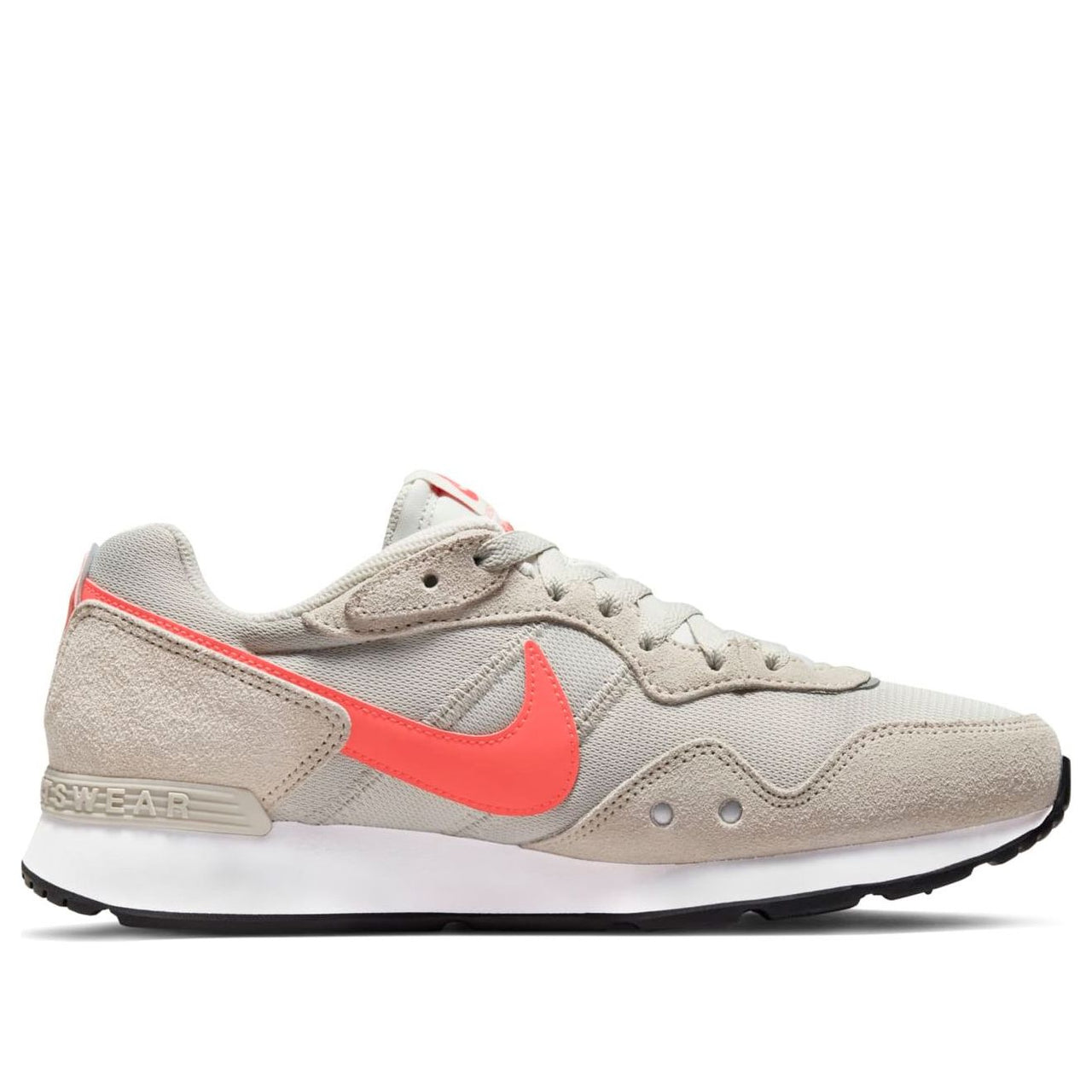 (WMNS) Nike Venture Runner Wide 'Light Bone Magic Ember' DM8454-005