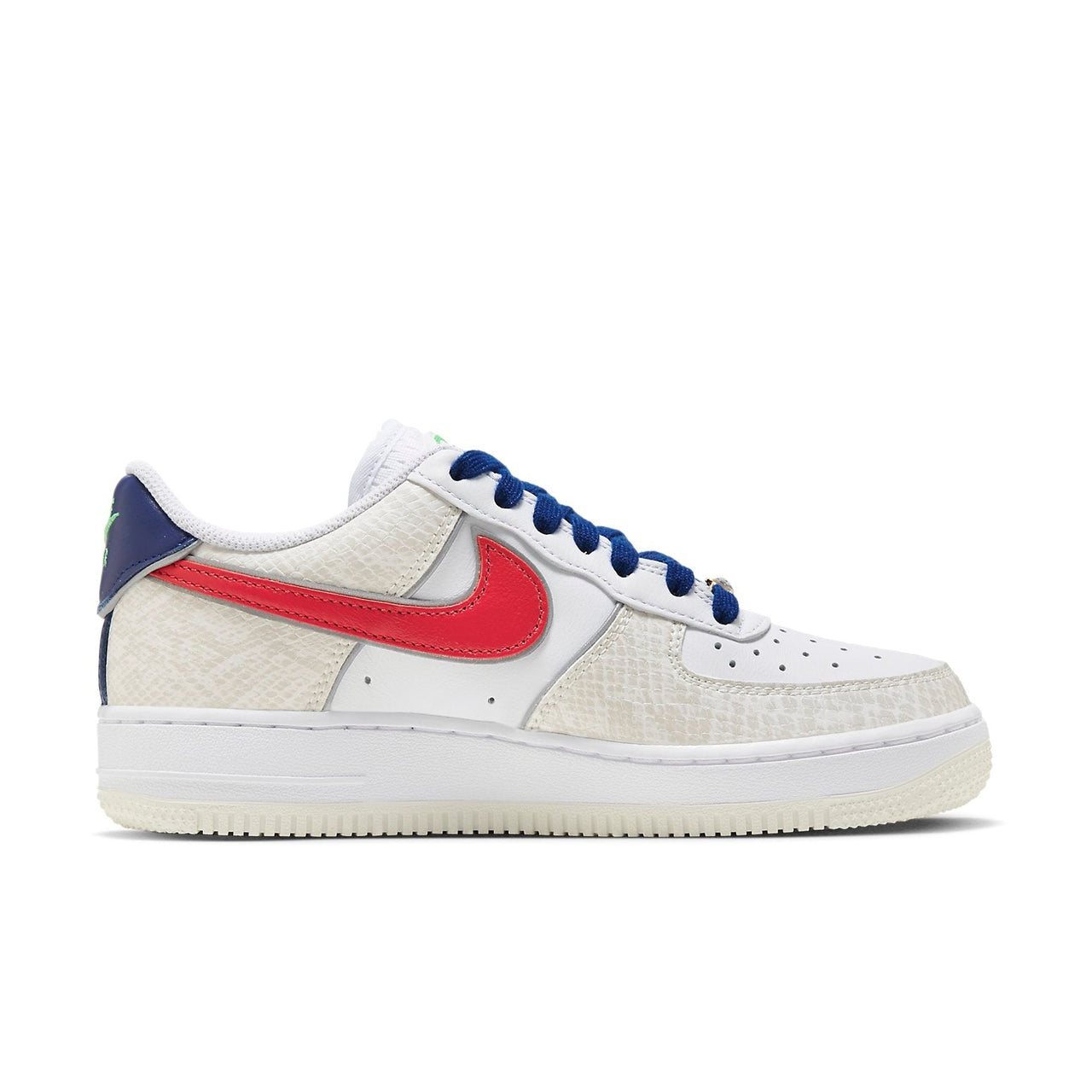 (WMNS) Nike Air Force 1 '07 LX 'Just Do It - White University Red Snakeskin' DV1493-161
