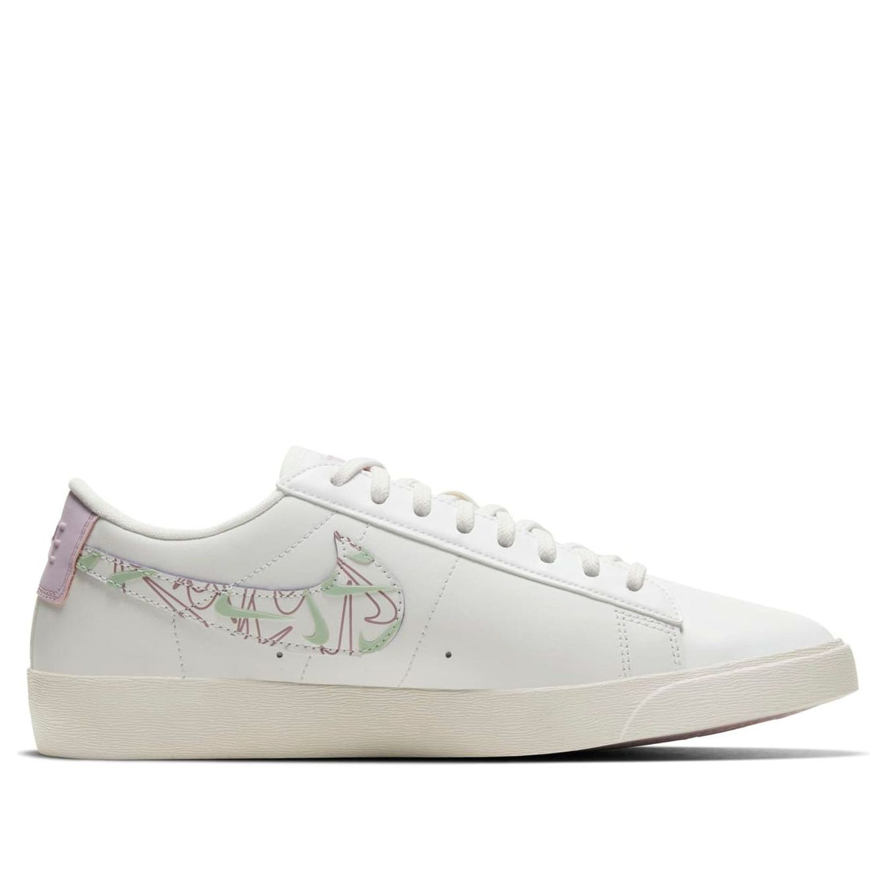 (WMNS) Nike Blazer Low SE 'Valentine's Day' CT5750-100