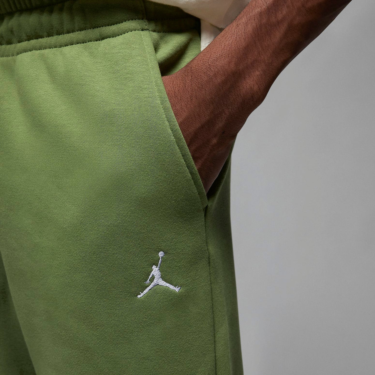 Air Jordan Essentials Fleece Trousers 'Green' FJ7779-340
