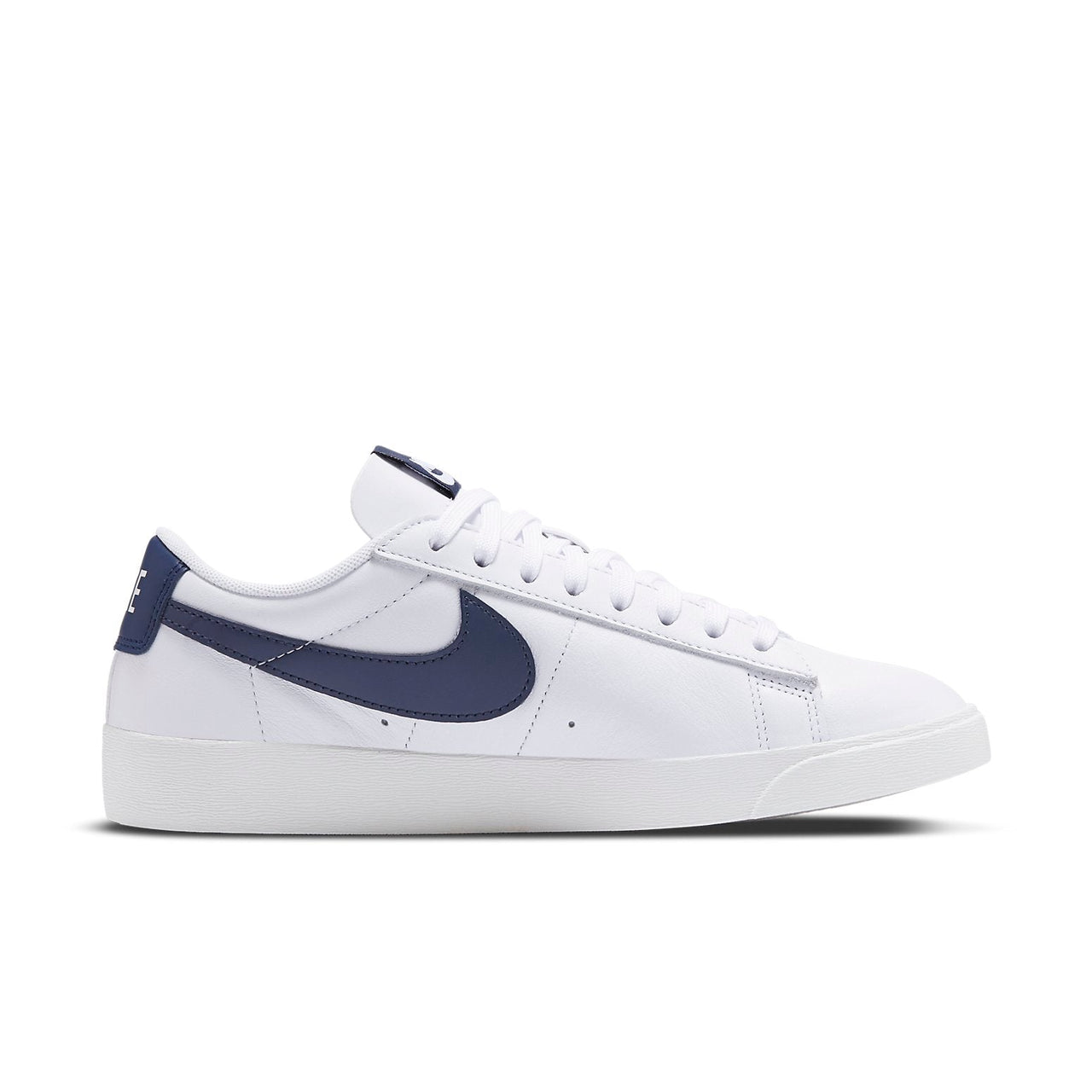 (WMNS) Nike Blazer Low LE 'White Navy' AV9370-119