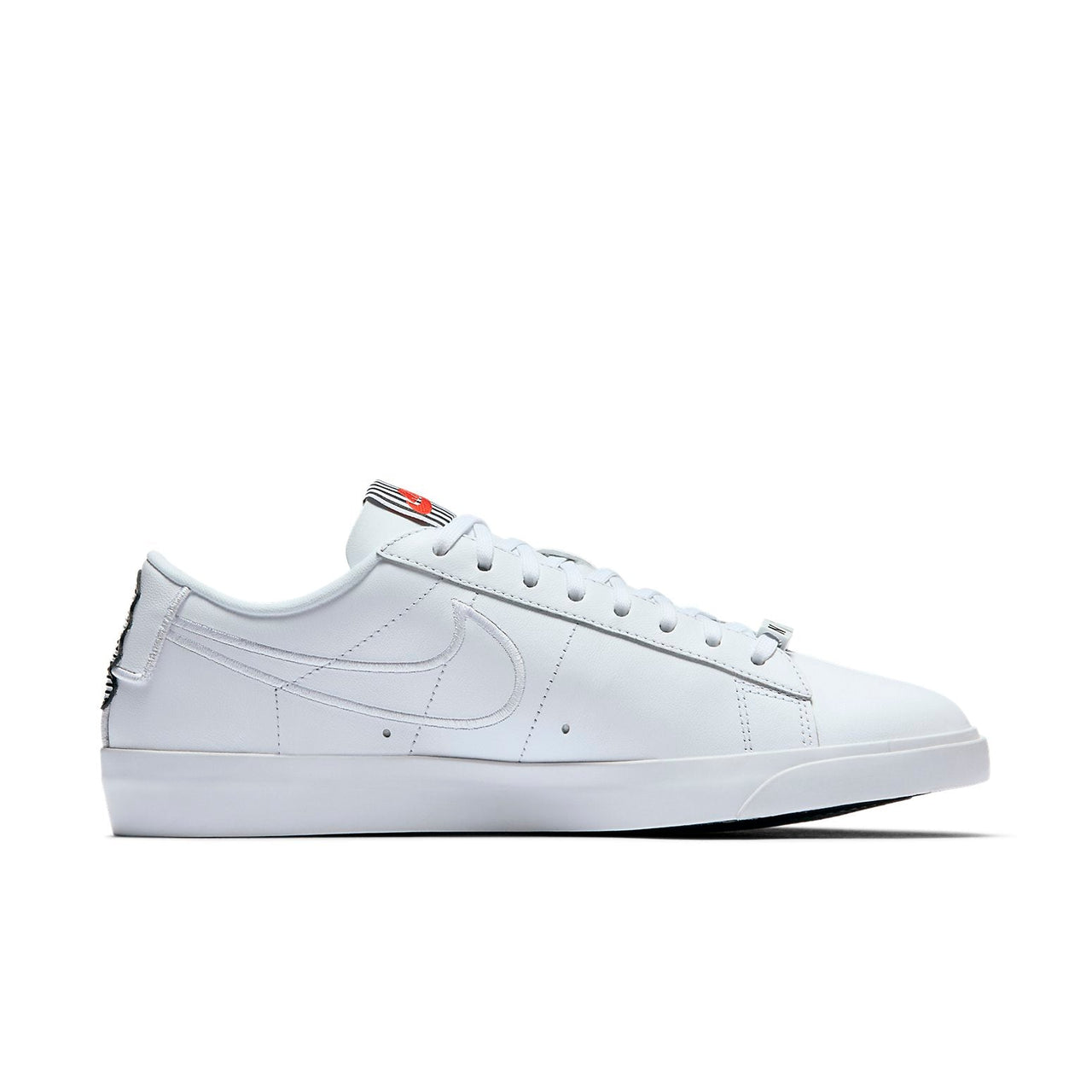 (WMNS) Nike Blazer Low SE LX 'Broken Hearted' AJ0866-100
