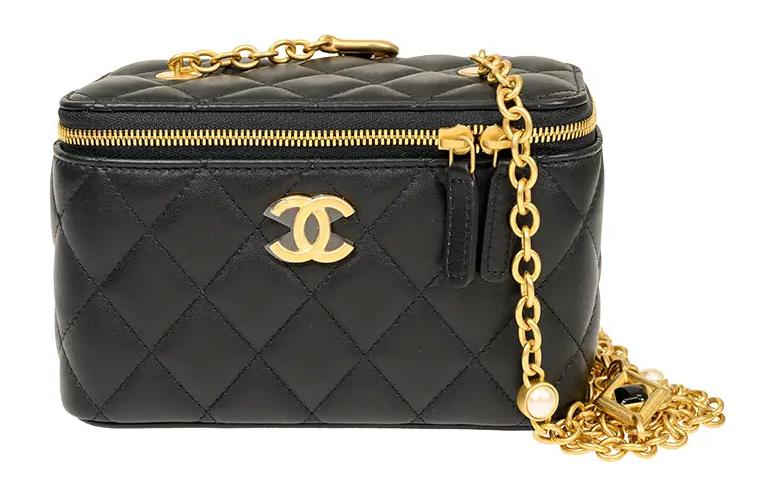 CHANEL Crossbody Bags