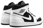 Air Jordan 1 Retro Mid 'Tuxedo' 554724-113
