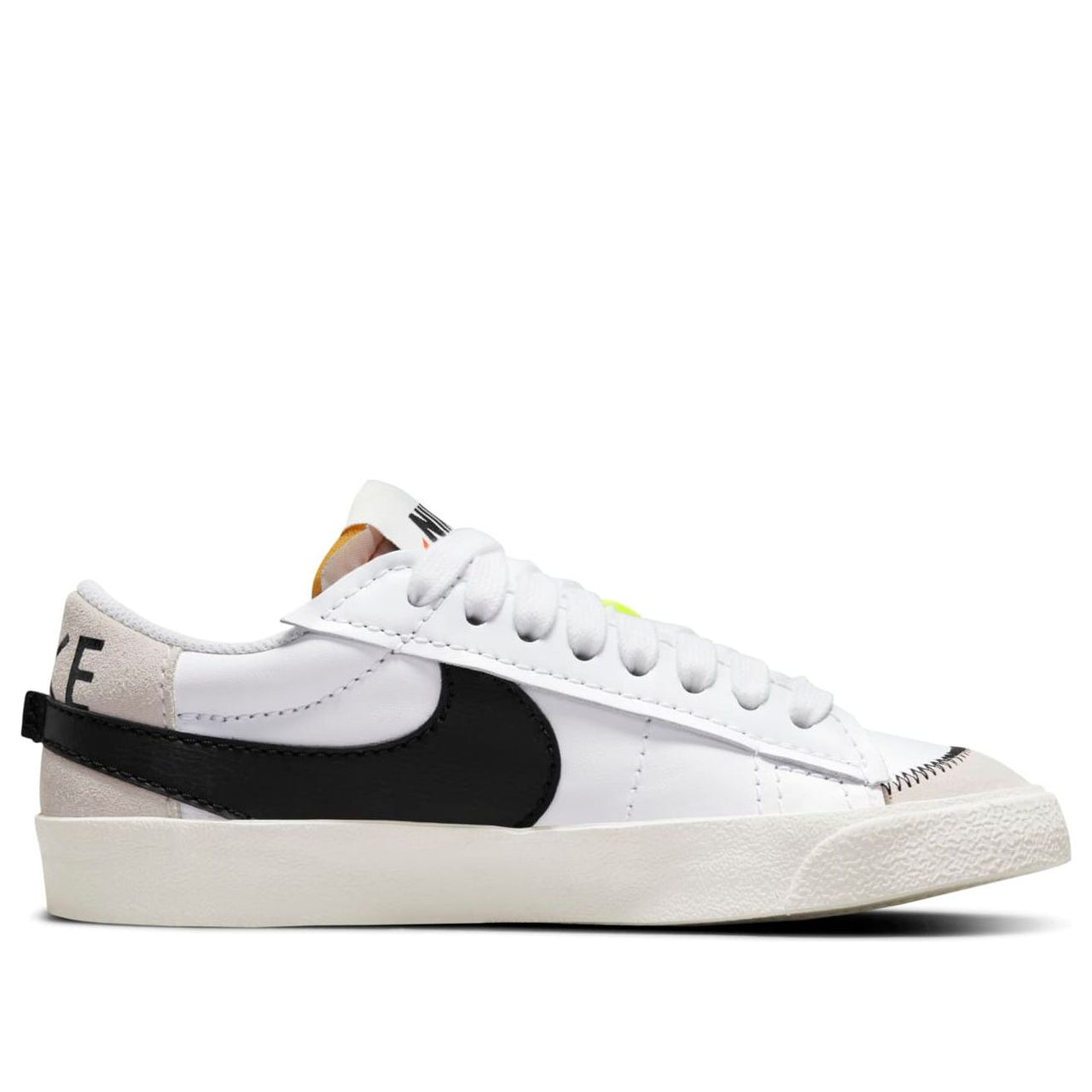 (WMNS) Nike Blazer Low Jumbo 'White Black' DQ1470-101