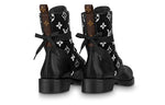 (WMNS) LOUIS VUITTON Metropolis Flat Ranger Boots 'Black with White Monogram' 1A95Z4