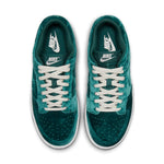 (WMNS) Nike Dunk Low 'Green Velvet' DZ5224-300