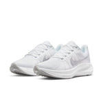 (WMNS) Nike Air Zoom Winflo 8 'White Metallic Silver' CW3421-104