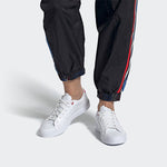 (WMNS) adidas Sleek 'Heart Embossed - White Scarlet' FZ1829