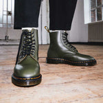 Dr. Martens 1460 Pascal Verso Stylish Simplicity waterproof Wear-resistant Mid Tops Martin boots Couple Style Green 26966272
