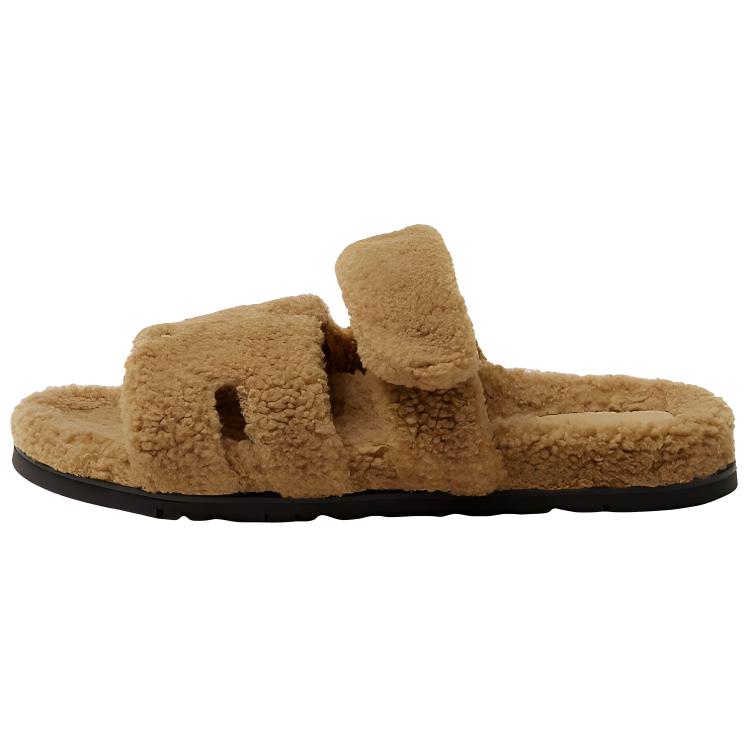 HERMES Chypre Sandal Beige Gobi Woolskin M