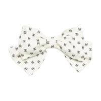 CHANEL - Hair Clips Unisex White