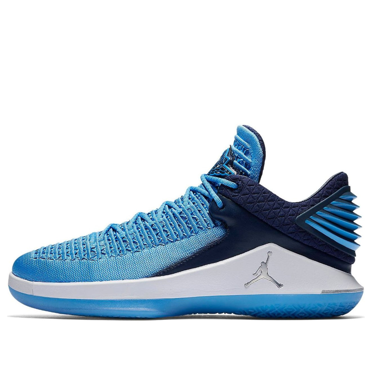 Air Jordan 32 Low 'Win Like '82' AA1256-401