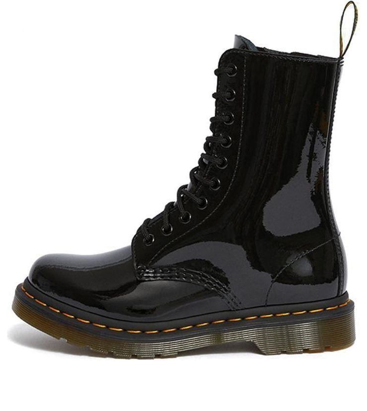 (WMNS) Dr. Martens 1490 Patent Lamper Boots Black 25277001